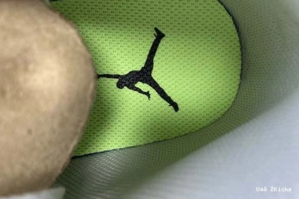 238 1 5670 Jordan Mid CV3018- Air Affordable 0709